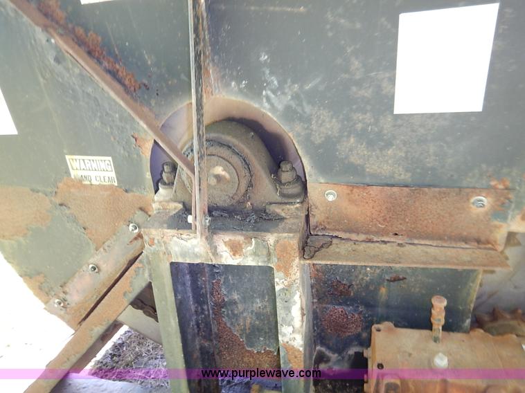 image for item K7486 Adams fertilizer blender with two conveyors