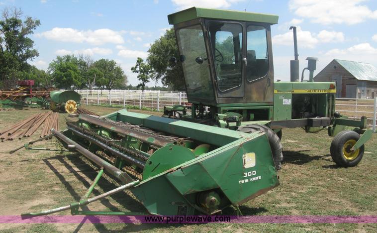 image for item K8662 1982 John Deere 2280 self-propelled windrower