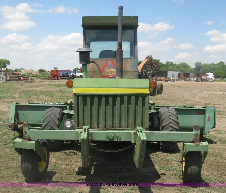 image for item K8662 1982 John Deere 2280 self-propelled windrower