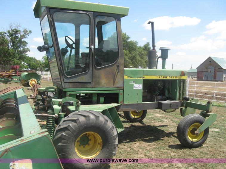 image for item K8662 1982 John Deere 2280 self-propelled windrower