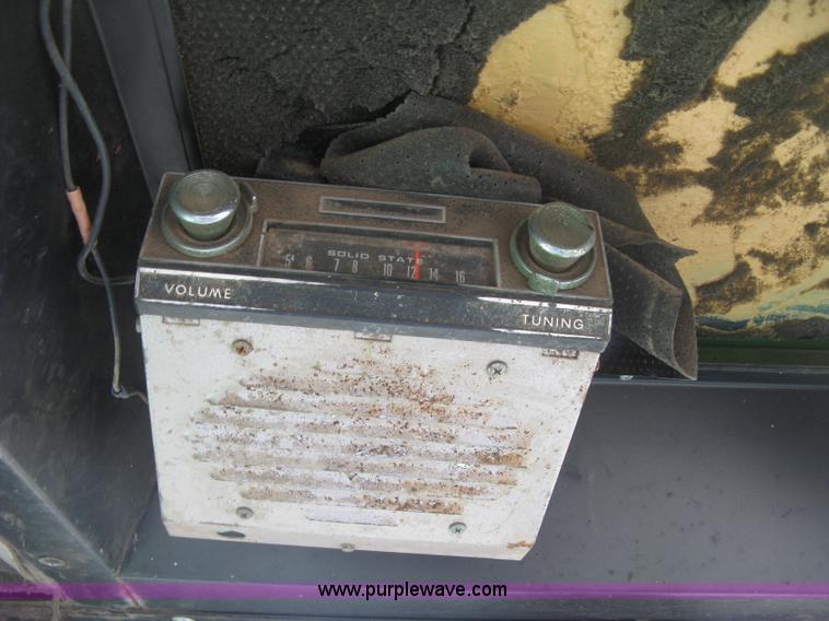 image for item K8662 1982 John Deere 2280 self-propelled windrower