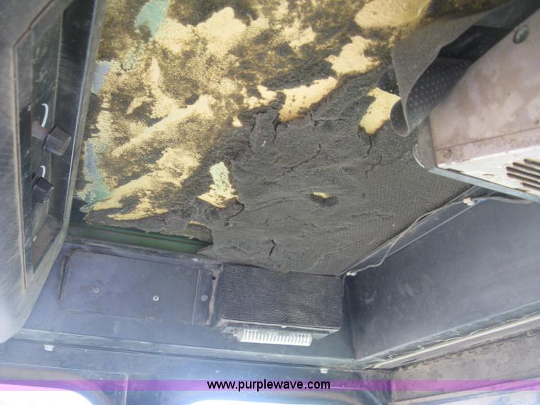 image for item K8662 1982 John Deere 2280 self-propelled windrower