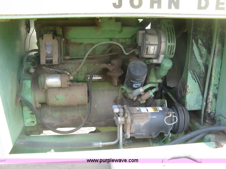 image for item K8662 1982 John Deere 2280 self-propelled windrower