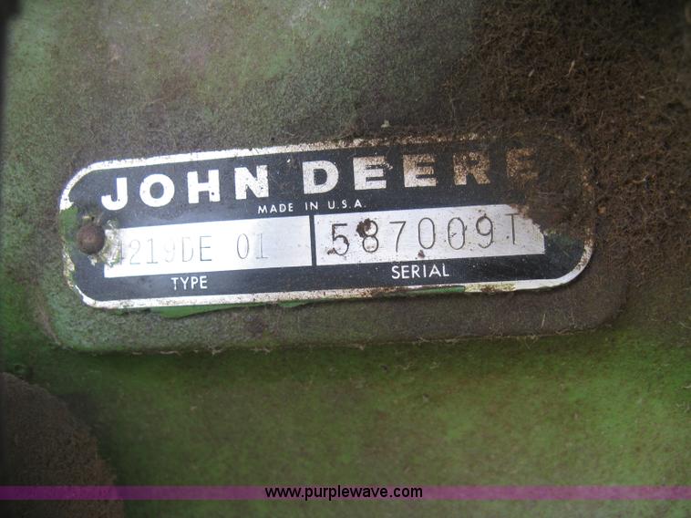 image for item K8662 1982 John Deere 2280 self-propelled windrower