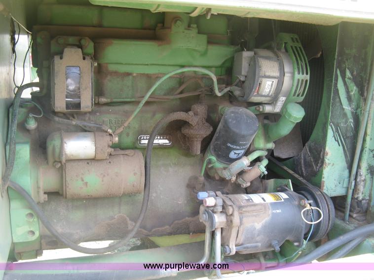 image for item K8662 1982 John Deere 2280 self-propelled windrower