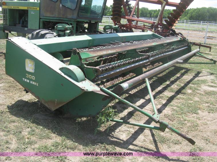 image for item K8662 1982 John Deere 2280 self-propelled windrower