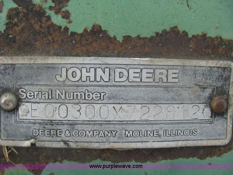 image for item K8662 1982 John Deere 2280 self-propelled windrower