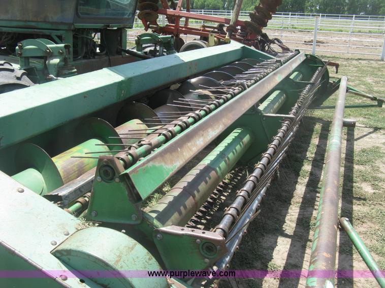 image for item K8662 1982 John Deere 2280 self-propelled windrower