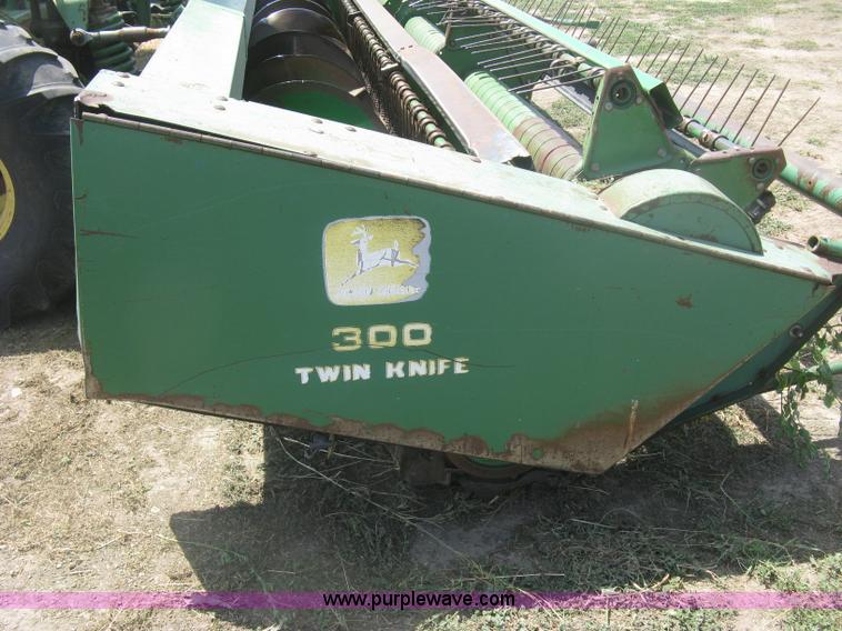 image for item K8662 1982 John Deere 2280 self-propelled windrower