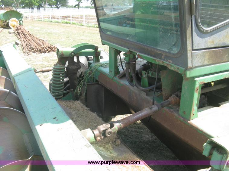 image for item K8662 1982 John Deere 2280 self-propelled windrower