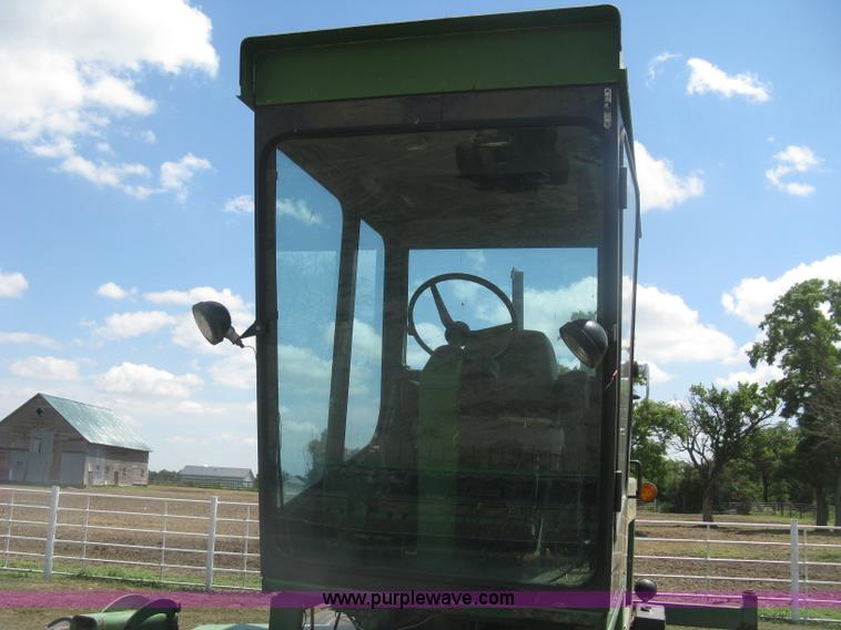 image for item K8662 1982 John Deere 2280 self-propelled windrower