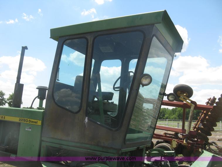 image for item K8662 1982 John Deere 2280 self-propelled windrower