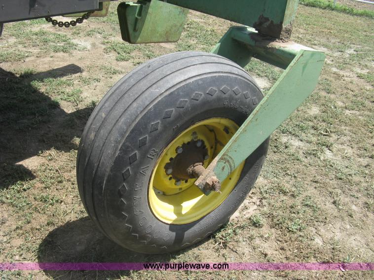 image for item K8662 1982 John Deere 2280 self-propelled windrower