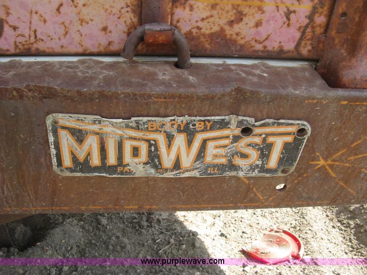 image for item K8669 Midwest stake side grain bed