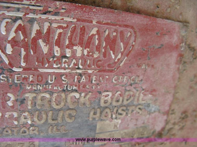 image for item K8673 Giant stake side grain bed