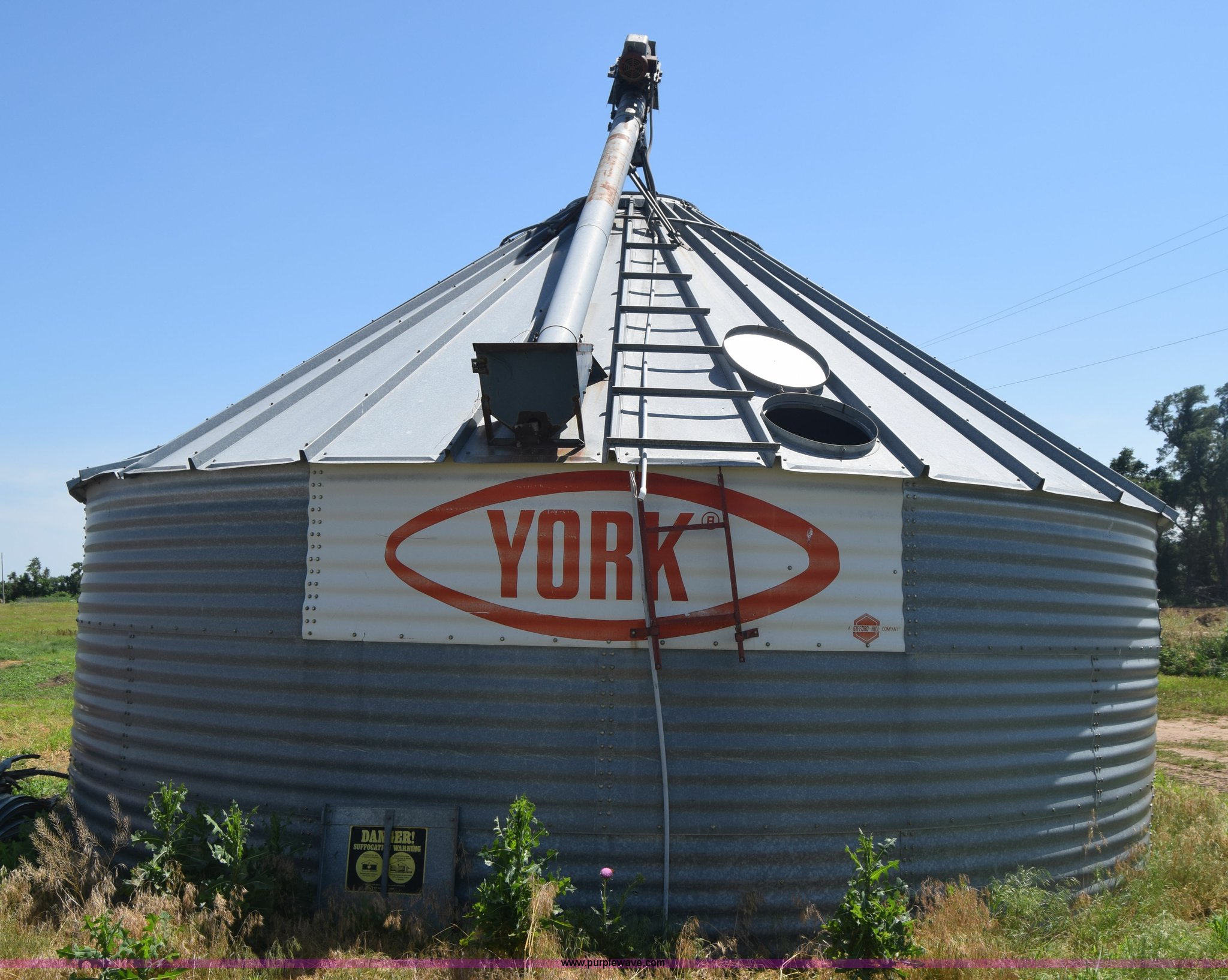 York galvanized grain bin in Chase, KS Item J6574 sold Purple Wave