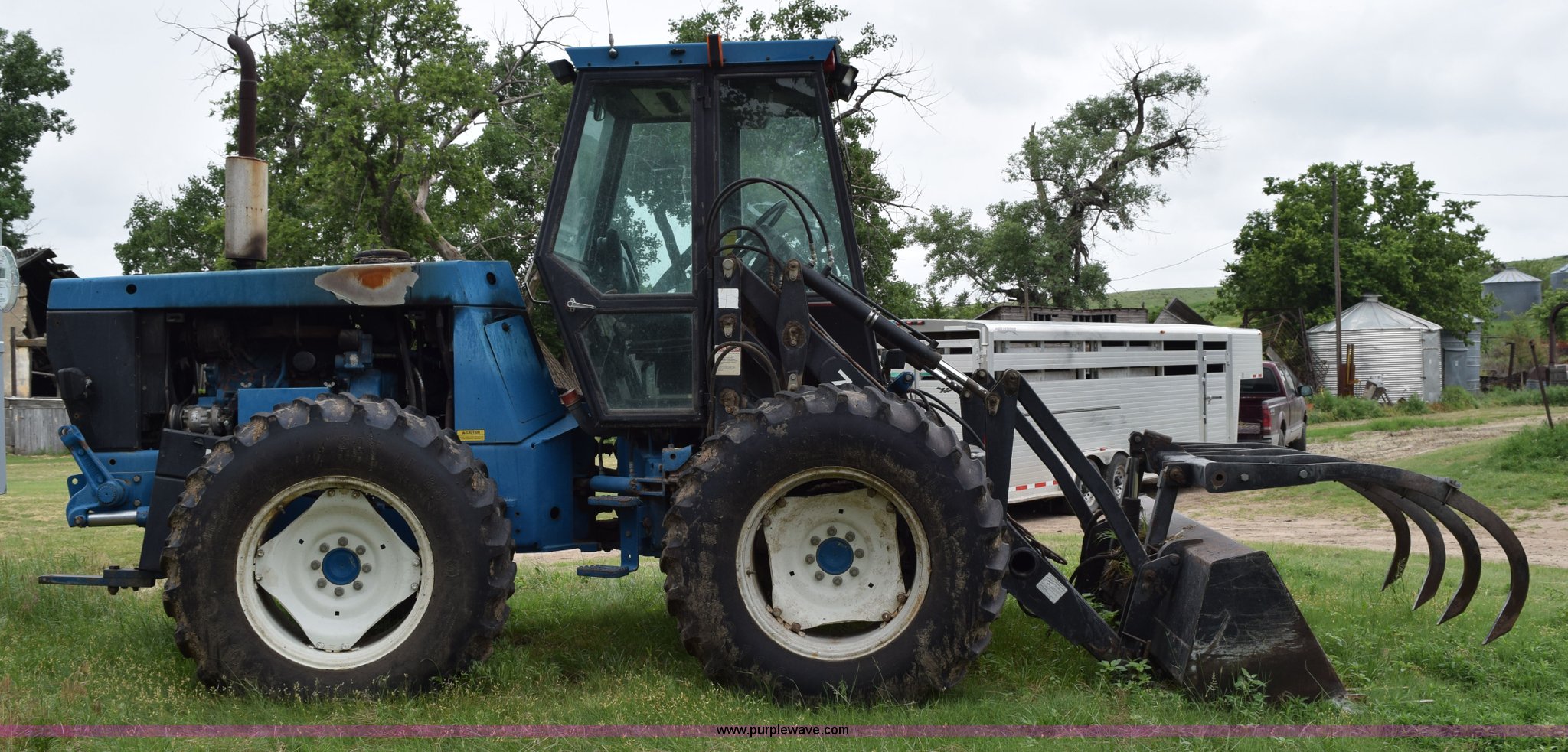 1997 New Holland 9030 Versatile 4WD bidirectional tractor in Ludell, KS Item K6046 sold