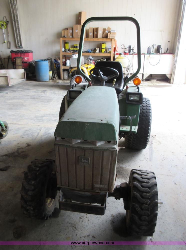 image for item AO9139 John Deere 855 MFWD tractor