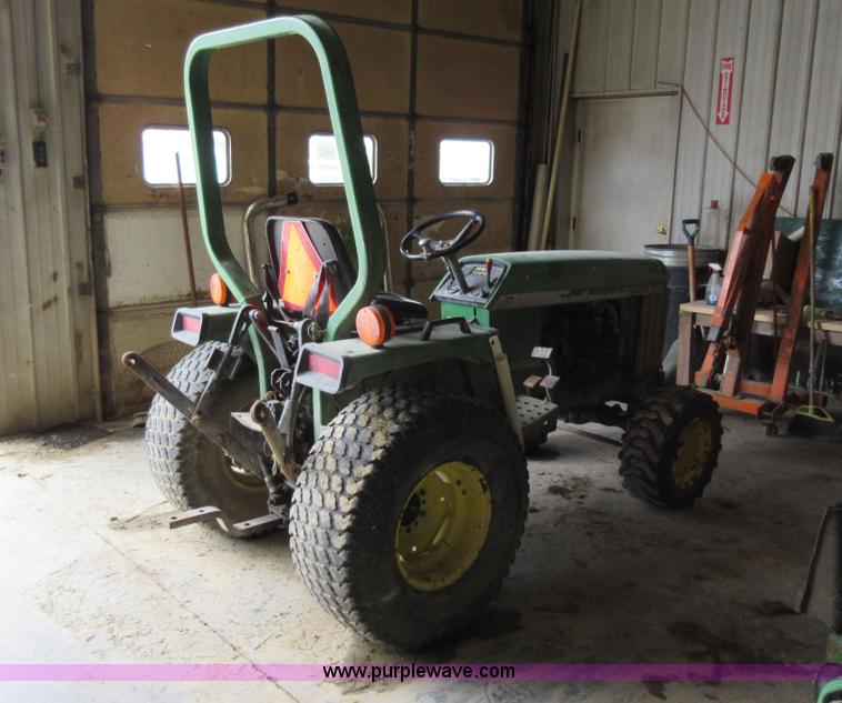 image for item AO9139 John Deere 855 MFWD tractor