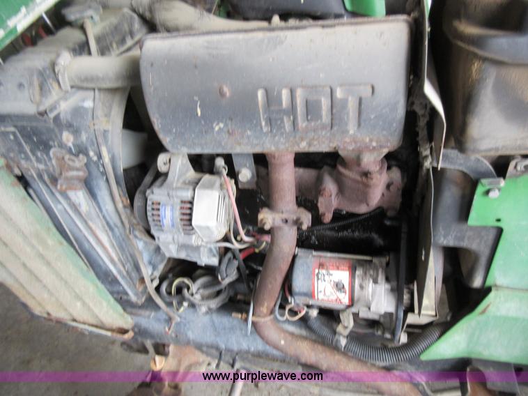 image for item AO9139 John Deere 855 MFWD tractor