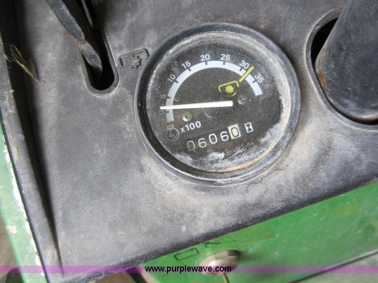 image for item AO9139 John Deere 855 MFWD tractor