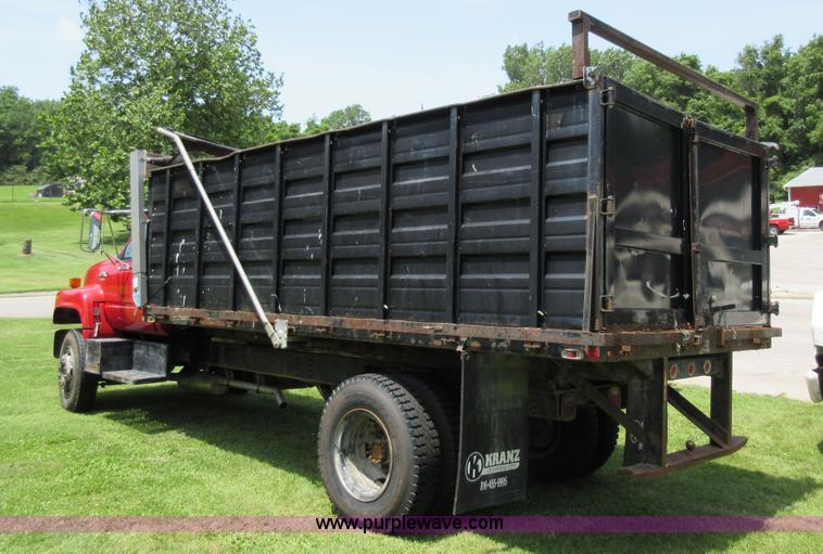 image for item AV9495 1992 Chevrolet Kodiak dump truck