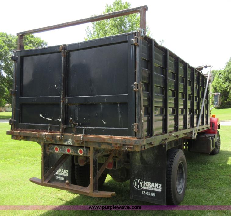 image for item AV9495 1992 Chevrolet Kodiak dump truck
