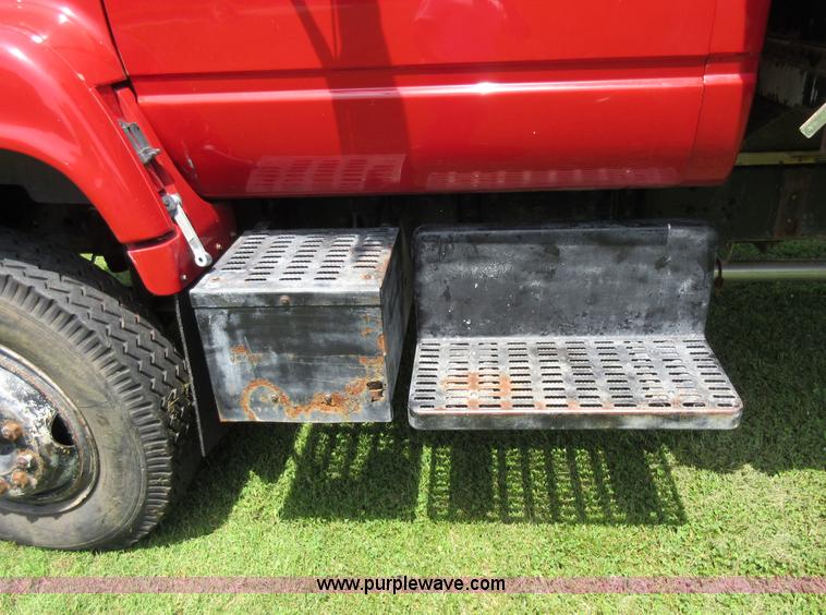 image for item AV9495 1992 Chevrolet Kodiak dump truck