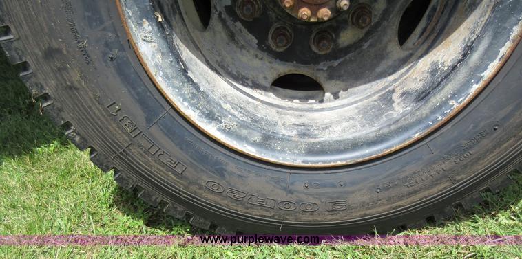 image for item AV9495 1992 Chevrolet Kodiak dump truck