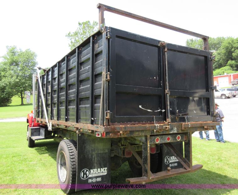 image for item AV9495 1992 Chevrolet Kodiak dump truck