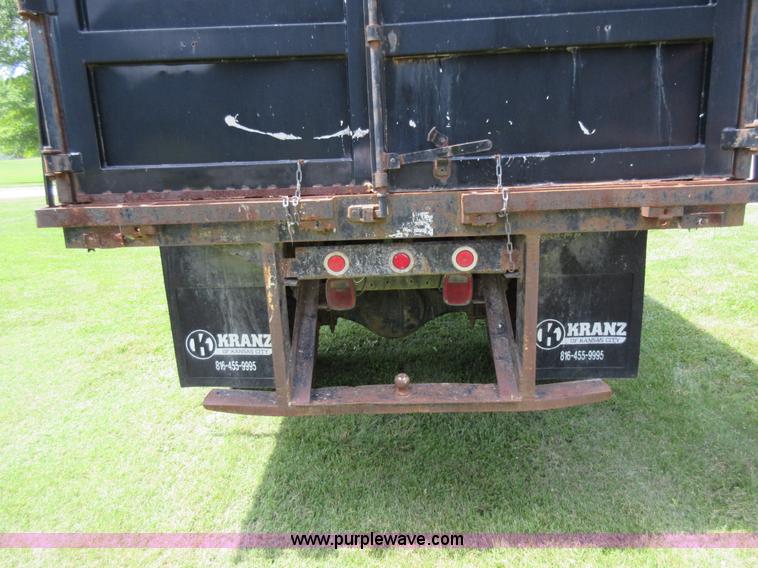 image for item AV9495 1992 Chevrolet Kodiak dump truck