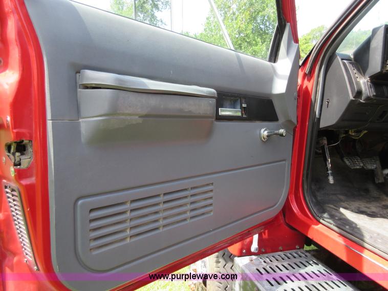 image for item AV9495 1992 Chevrolet Kodiak dump truck