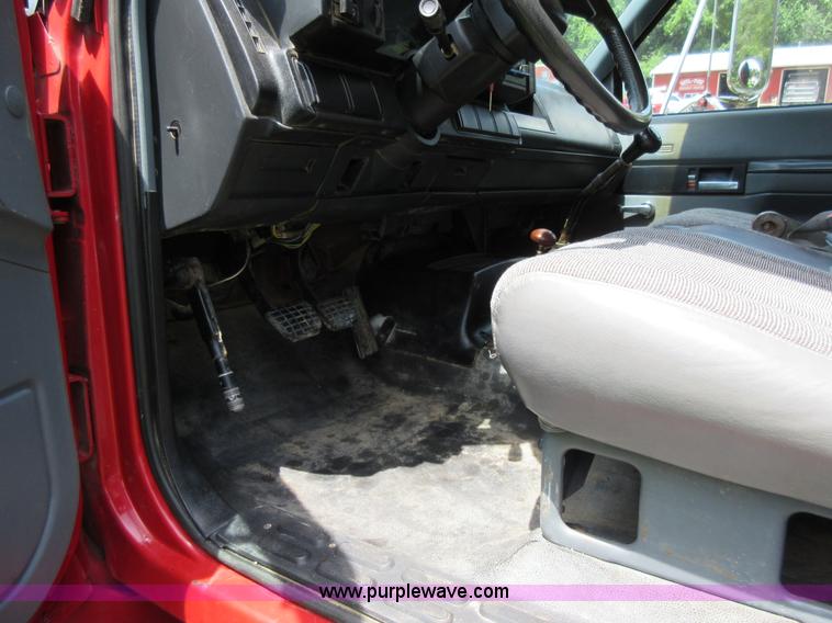 image for item AV9495 1992 Chevrolet Kodiak dump truck