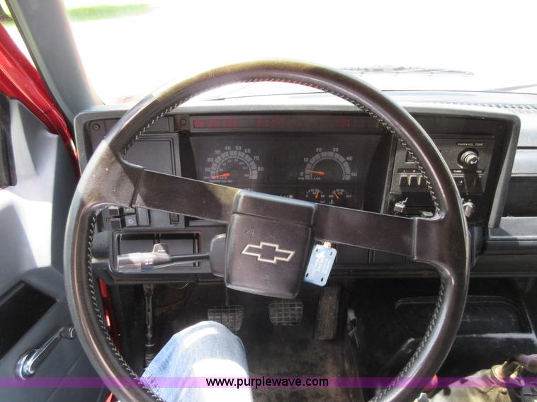 image for item AV9495 1992 Chevrolet Kodiak dump truck