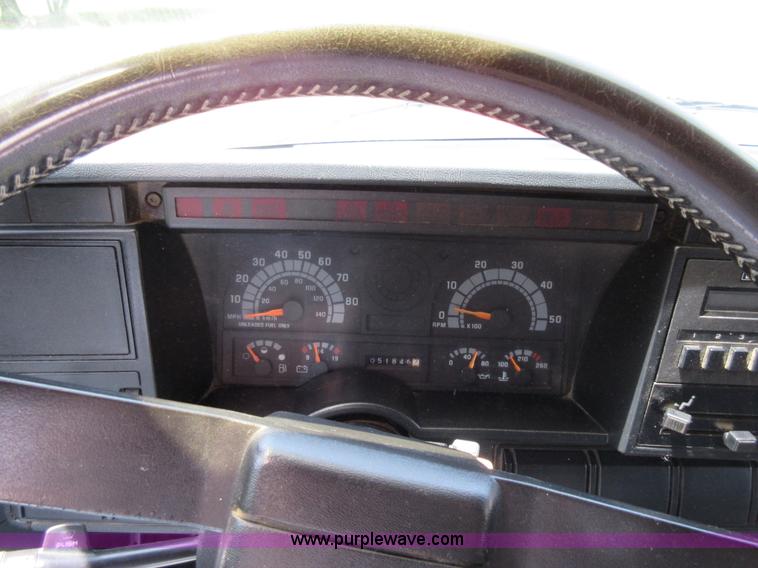 image for item AV9495 1992 Chevrolet Kodiak dump truck