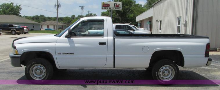 image for item B2971 1999 Dodge Ram 1500 pickup truck