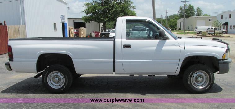 image for item B2971 1999 Dodge Ram 1500 pickup truck