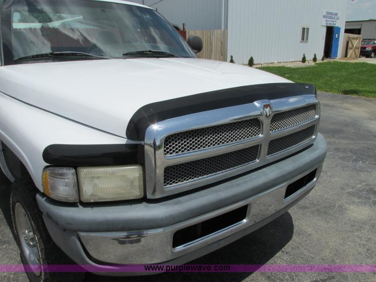 image for item B2971 1999 Dodge Ram 1500 pickup truck