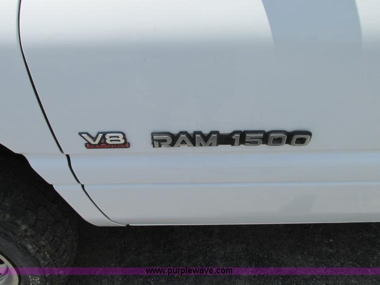 image for item B2971 1999 Dodge Ram 1500 pickup truck