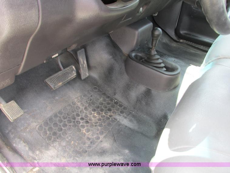 image for item B2971 1999 Dodge Ram 1500 pickup truck