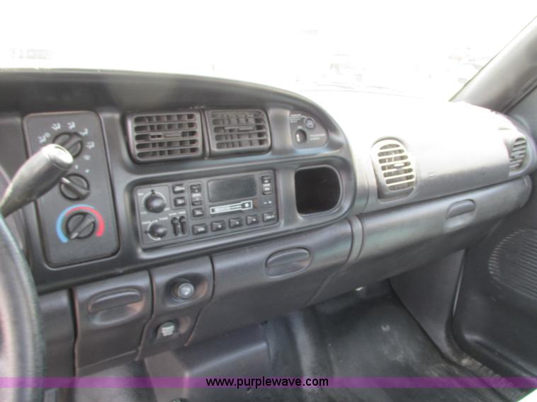 image for item B2971 1999 Dodge Ram 1500 pickup truck