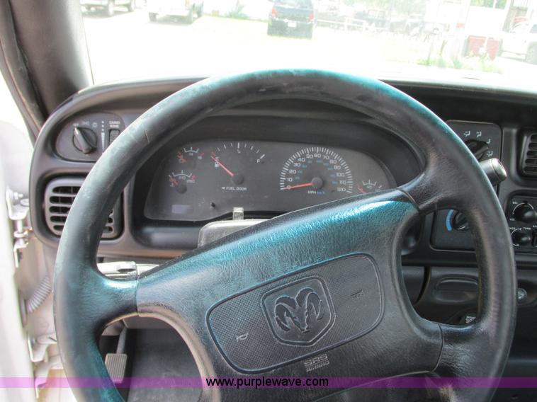 image for item B2971 1999 Dodge Ram 1500 pickup truck