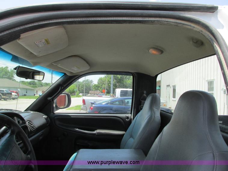 image for item B2971 1999 Dodge Ram 1500 pickup truck