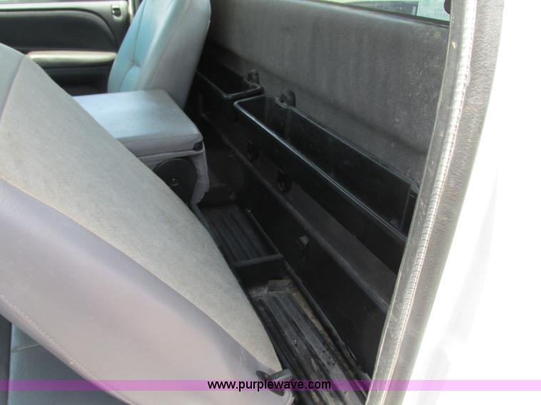 image for item B2971 1999 Dodge Ram 1500 pickup truck