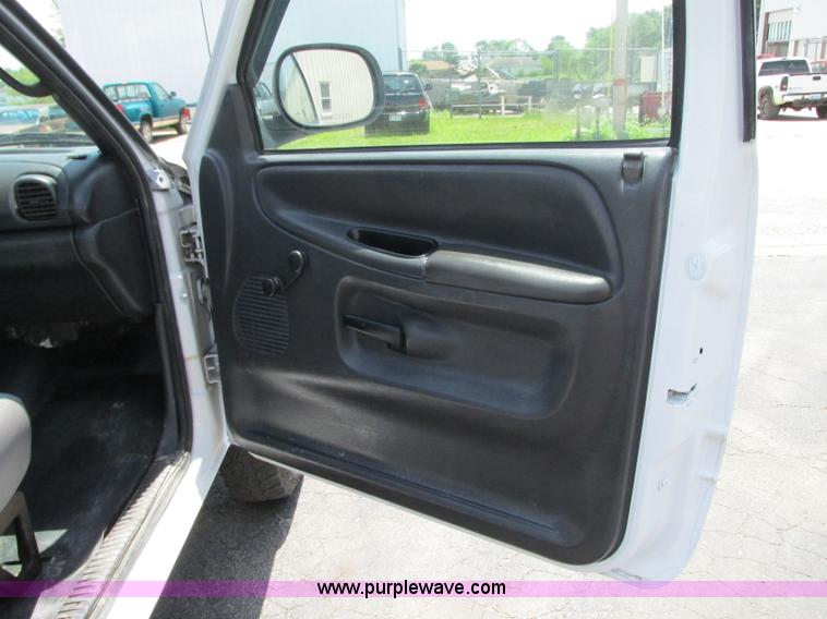 image for item B2971 1999 Dodge Ram 1500 pickup truck