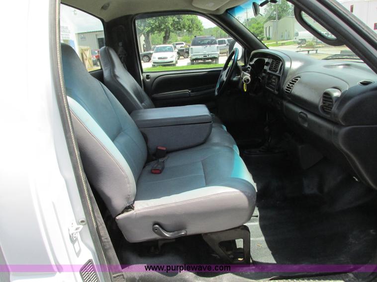 image for item B2971 1999 Dodge Ram 1500 pickup truck