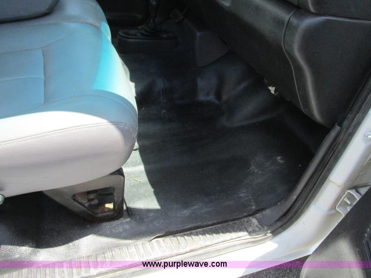 image for item B2971 1999 Dodge Ram 1500 pickup truck