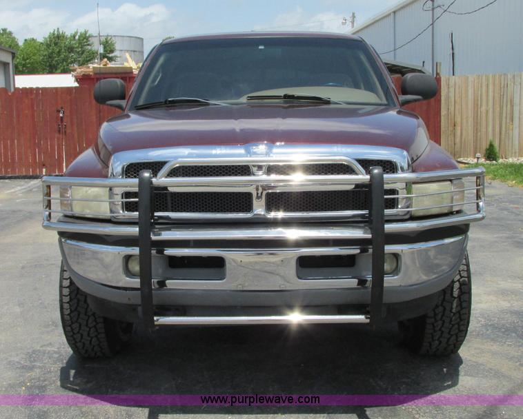 image for item B2972 2001 Dodge Ram 1500 Laramie SLT Quad Cab pickup truck