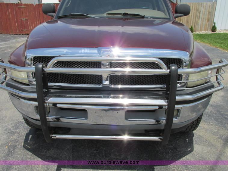 image for item B2972 2001 Dodge Ram 1500 Laramie SLT Quad Cab pickup truck