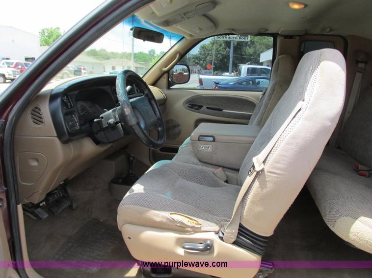 image for item B2972 2001 Dodge Ram 1500 Laramie SLT Quad Cab pickup truck